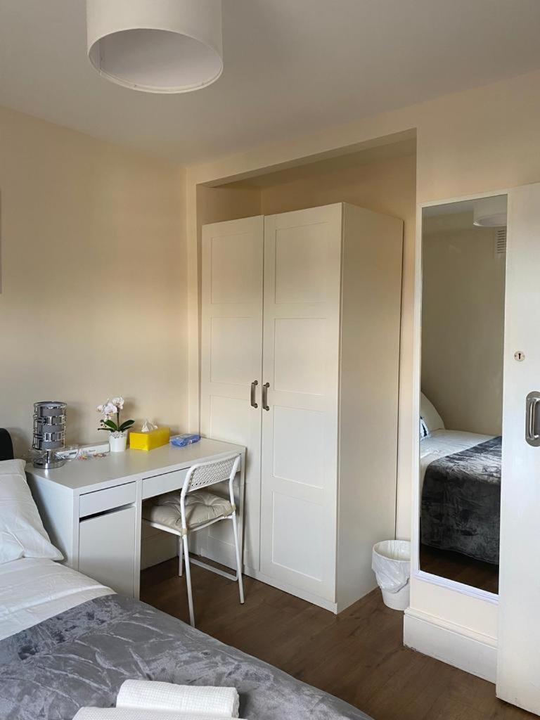 Lovely Private Rooms In Camden, Central London Londres Exterior foto